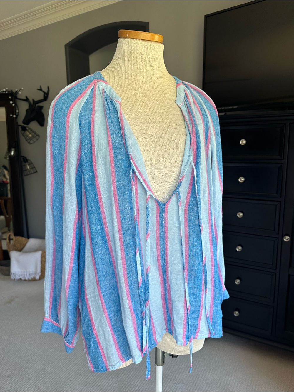 Rails tie-front linen top in blue and pink, size large - Picture 3 of 13